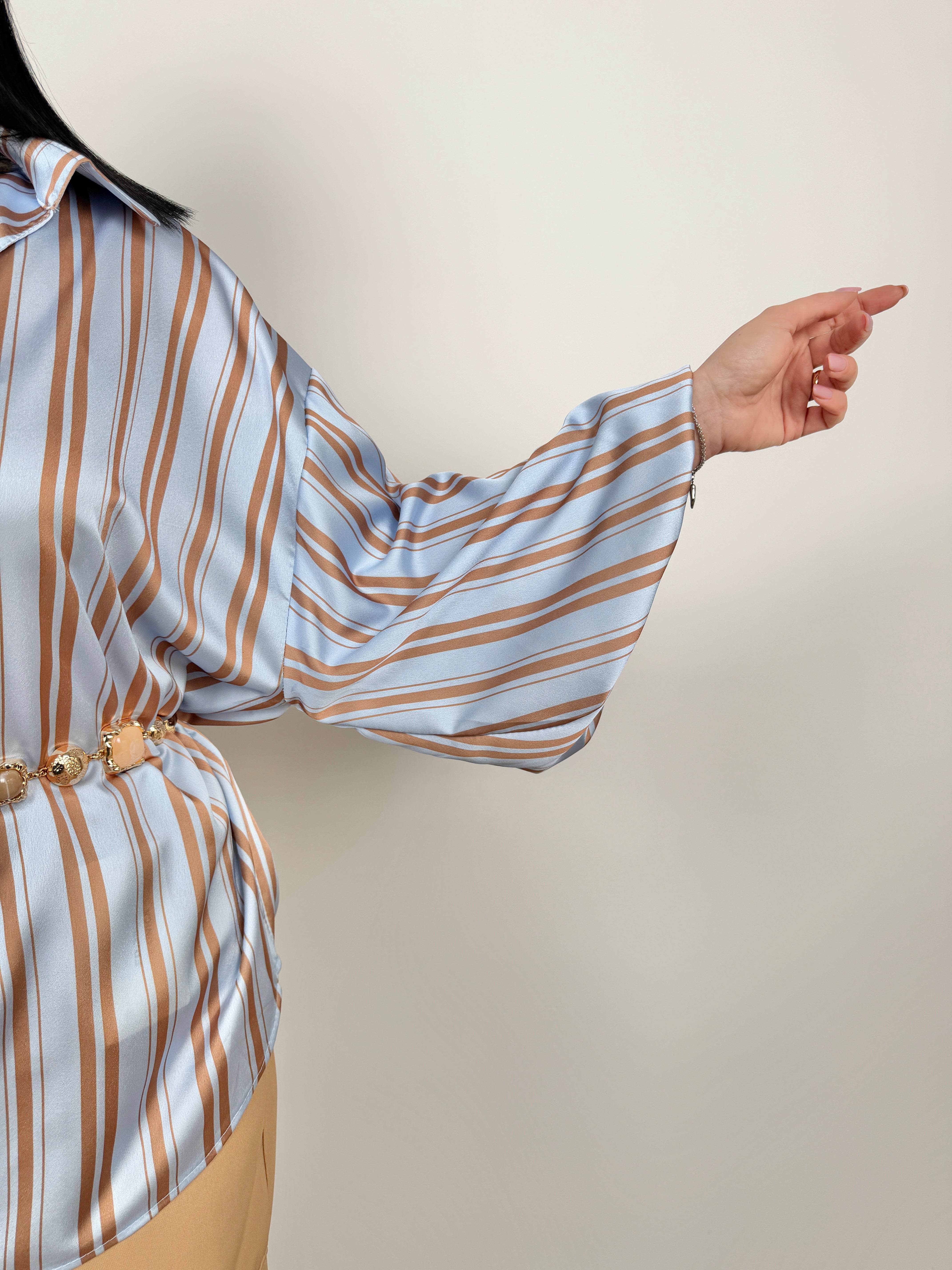 Camicia Camelia (veste anche curvy)