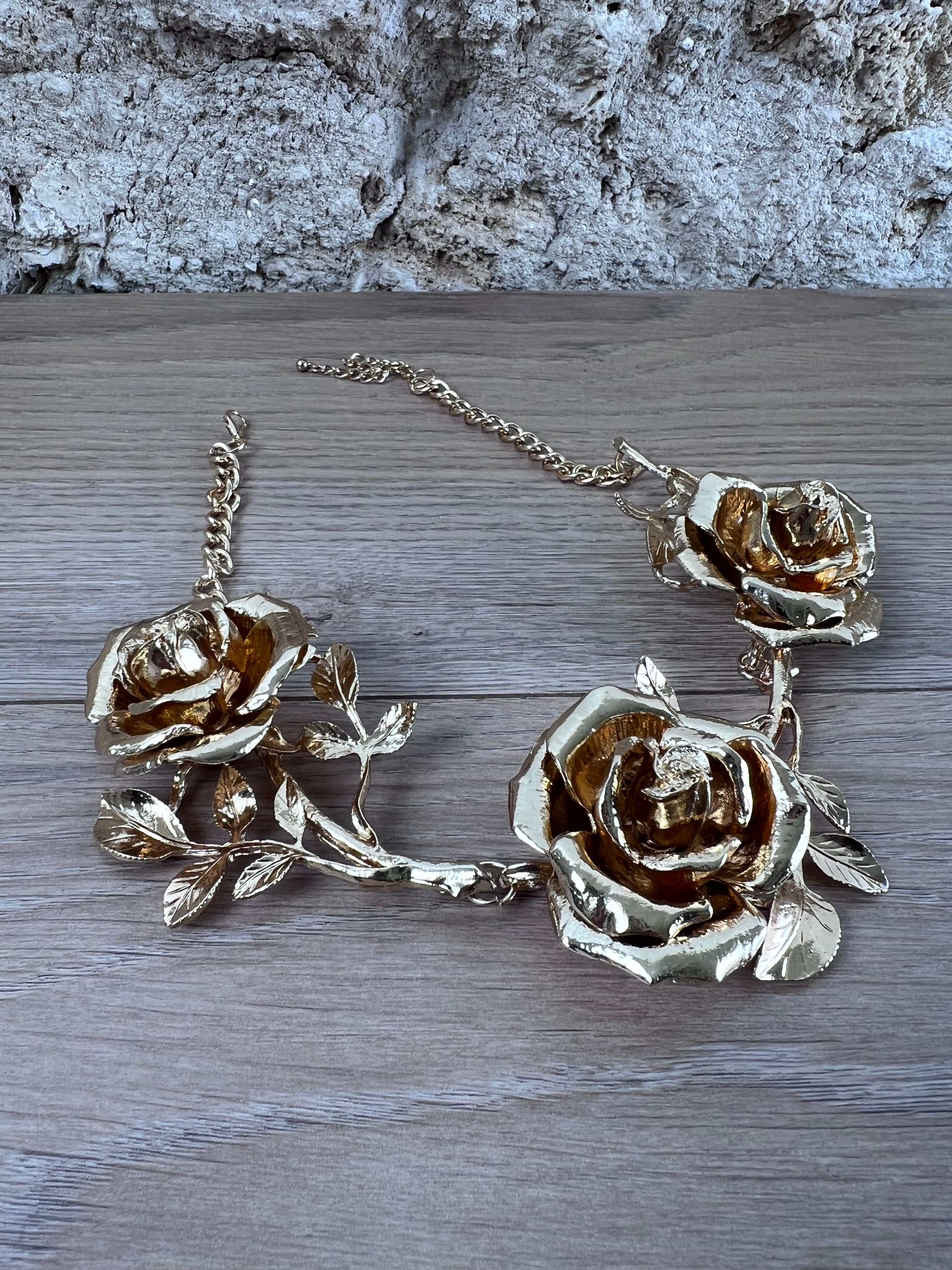 Collana Roses