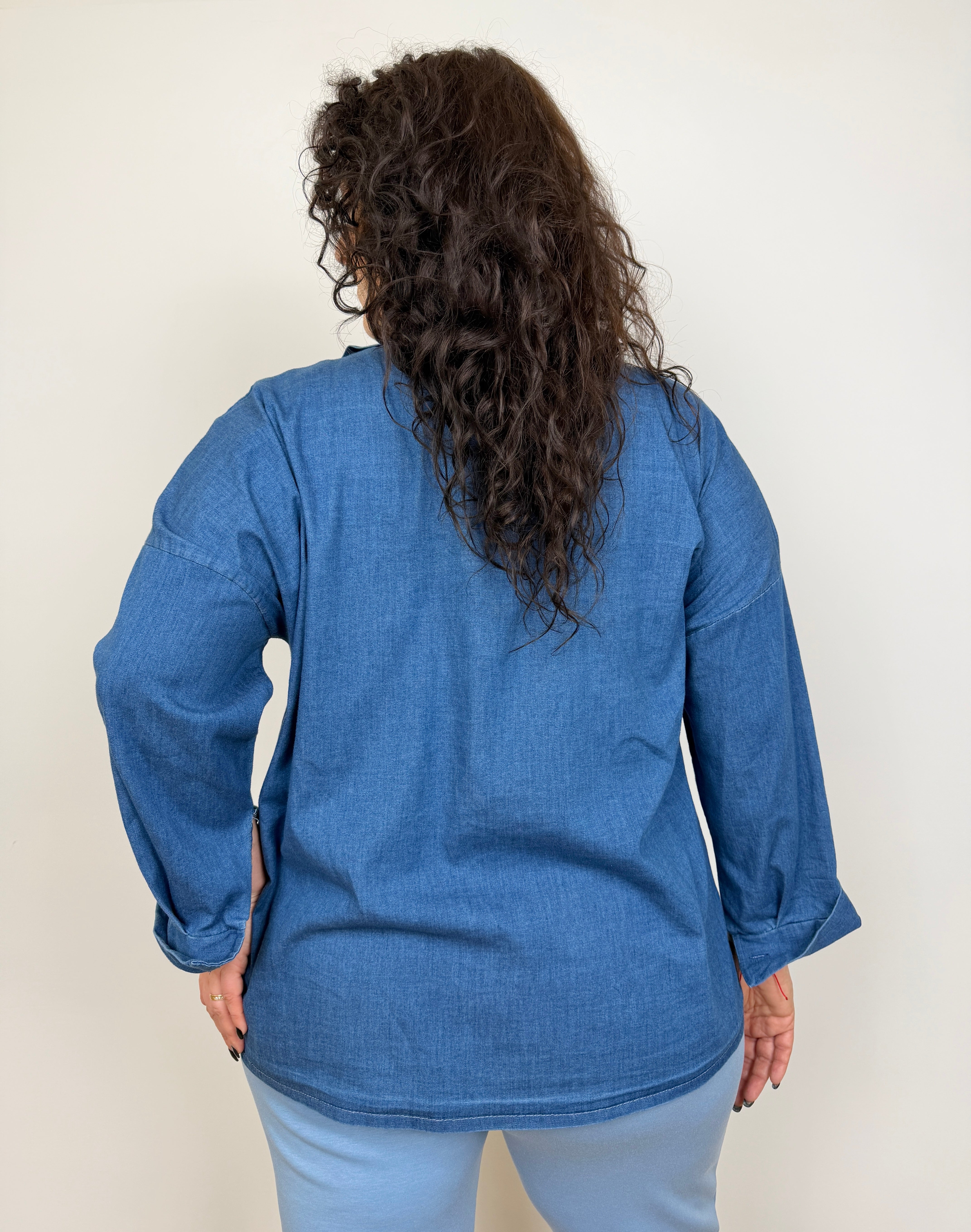 Camicia Nora (veste anche curvy)